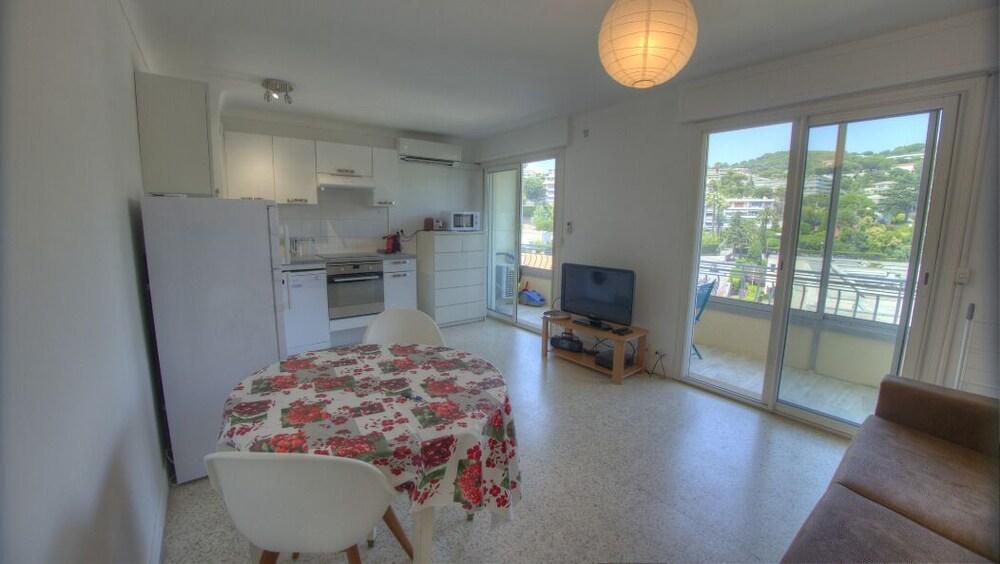 Studio 3 Etoiles Vue Mer 150M Plages Parking Clim Wifi Кан Екстериор снимка